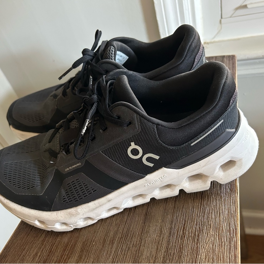 On Cloud Runner 2 Eclipse Black Athletic Running … - image 4
